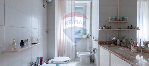 Apartamento de 3 dormitorios en Falconara Marittima, Italy No. 272664 32