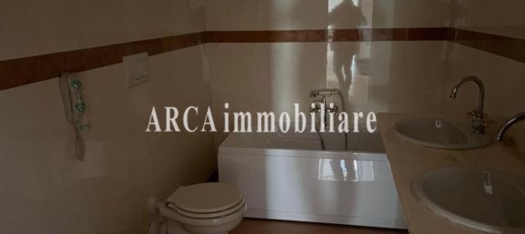 5 rooms Apartment in Pietrasanta, Italy No. 158065 9