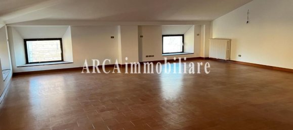 5 rooms Apartment in Pietrasanta, Italy No. 158065 17