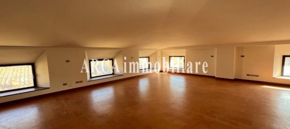 5 rooms Apartment in Pietrasanta, Italy No. 158065 4