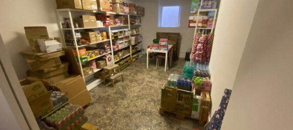 Коммерческая недвижимость с 1 комнатой в Рим, Италия № 111972 13