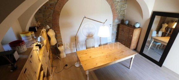 Villa de 6 dormitorios en Arezzo, Italy No. 235026 15