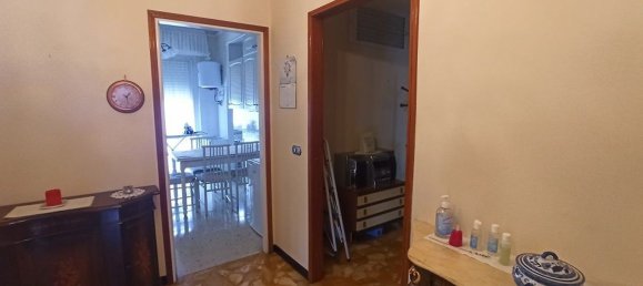 5 rooms Apartment in Savona, Italy No. 94903 9