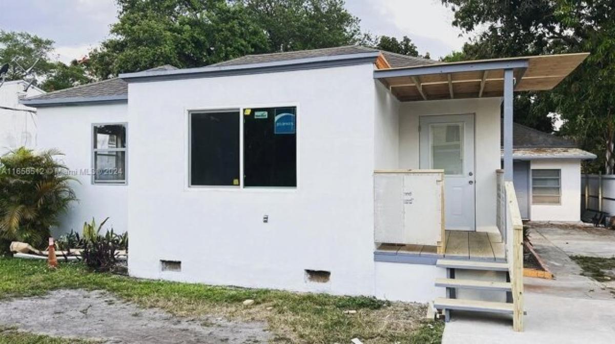 8 bedrooms House in Miami, USA No. 211470