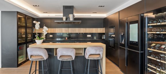 Villa de 5 dormitorios en Marbella, Spain No. 147003 24