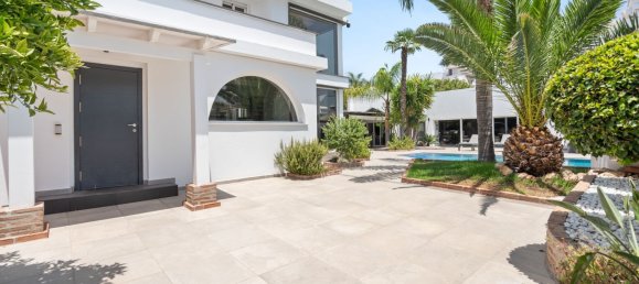 Villa de 5 dormitorios en Marbella, Spain No. 147003 9