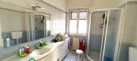 5 rooms Apartment in Rome, Italy No. 27103 38