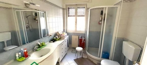 5 rooms Apartment in Rome, Italy No. 27103 37