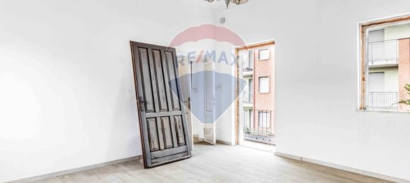 4 bedrooms House in Fagnano Olona, Italy No. 54849 2