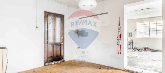 4 bedrooms House in Fagnano Olona, Italy No. 54849 10