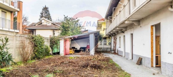 4 bedrooms House in Fagnano Olona, Italy No. 54849 13