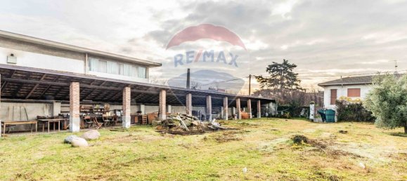 4 bedrooms House in Fagnano Olona, Italy No. 54849 16