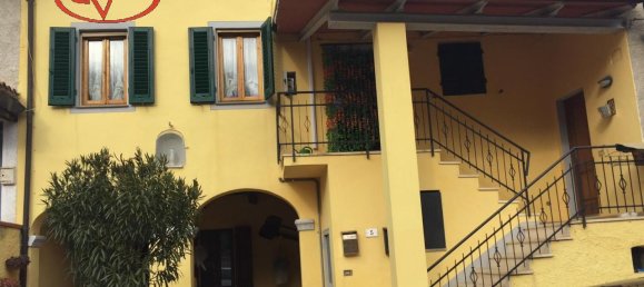 Квартира с 3 комнатами в Монтеварки, Италия № 232011 4