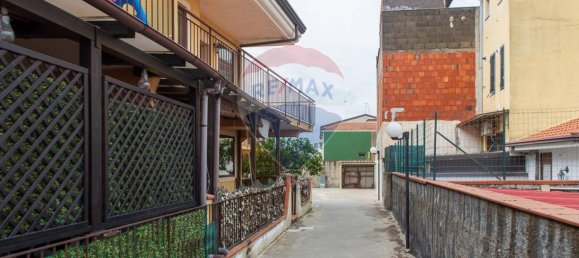 6 rooms House in Belpasso, Italy No. 42597 33