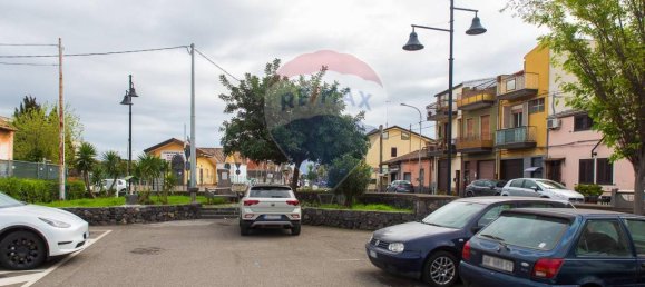 6 rooms House in Belpasso, Italy No. 42597 27