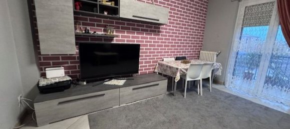 4-salle Appartement à Vigevano, Italy No. 182843 7