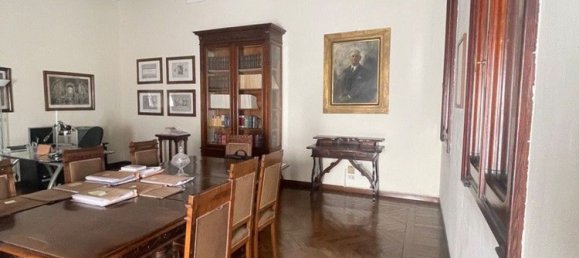 5 bedrooms Apartment in Mantua, Italy No. 363424 9