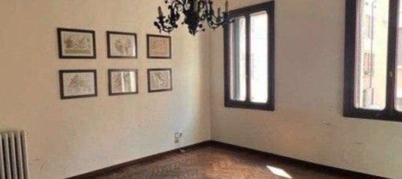 5 bedrooms Apartment in Mantua, Italy No. 363424 3