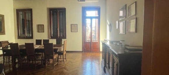 5 bedrooms Apartment in Mantua, Italy No. 363424 2