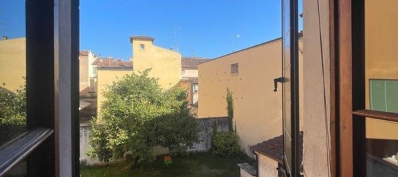 5 bedrooms Apartment in Mantua, Italy No. 363424 5