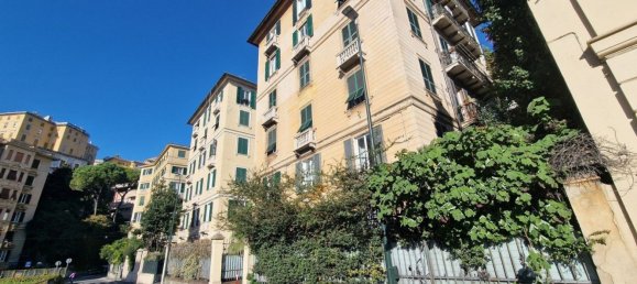 3 rooms Apartment in Genoa, Italy No. 233413 6