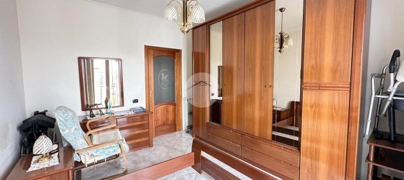 4 rooms Apartment in Naples, Italy No. 105673 14