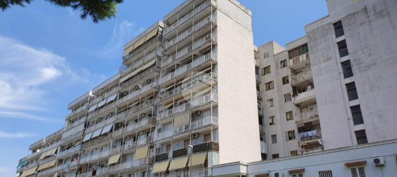 4 rooms Apartment in Naples, Italy No. 105673 23