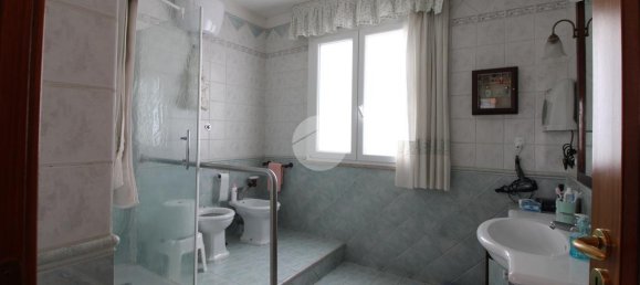 4 rooms Apartment in Naples, Italy No. 105673 16