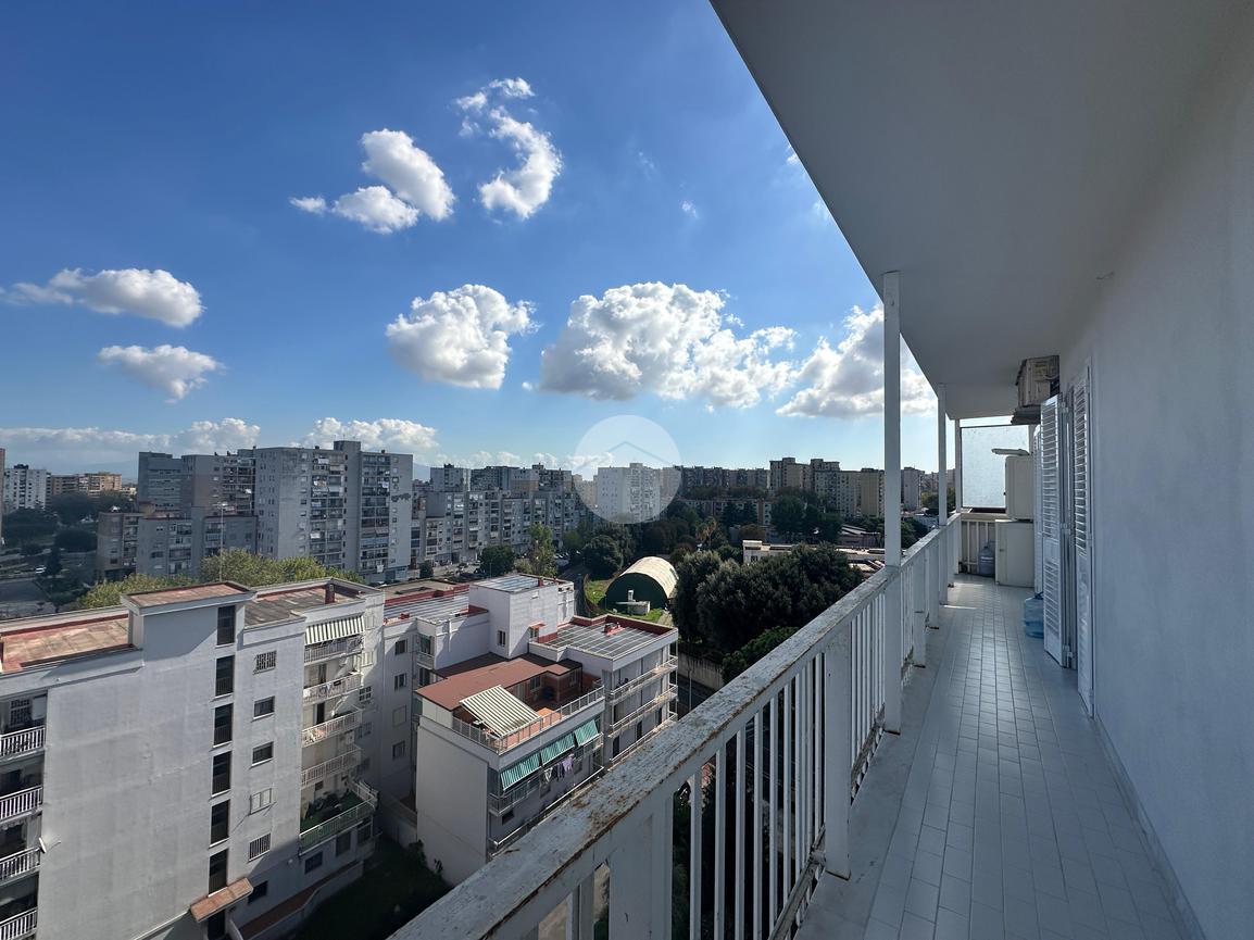4 rooms Apartment in Naples, Italy No. 105673