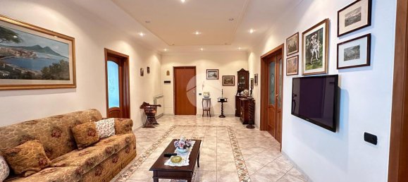 4 rooms Apartment in Naples, Italy No. 105673 13