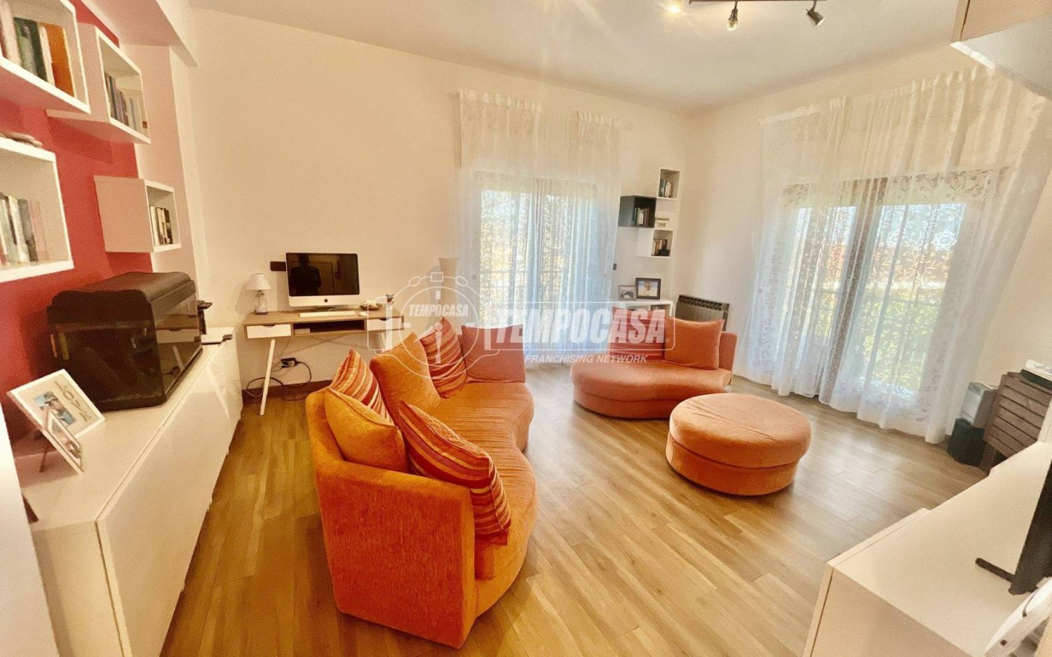 Квартира с 3 спальнями в Спольторе, Италия № 133984