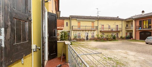 2 chambres Appartement à Castelnuovo Bocca d'Adda, Italy No. 210652 36