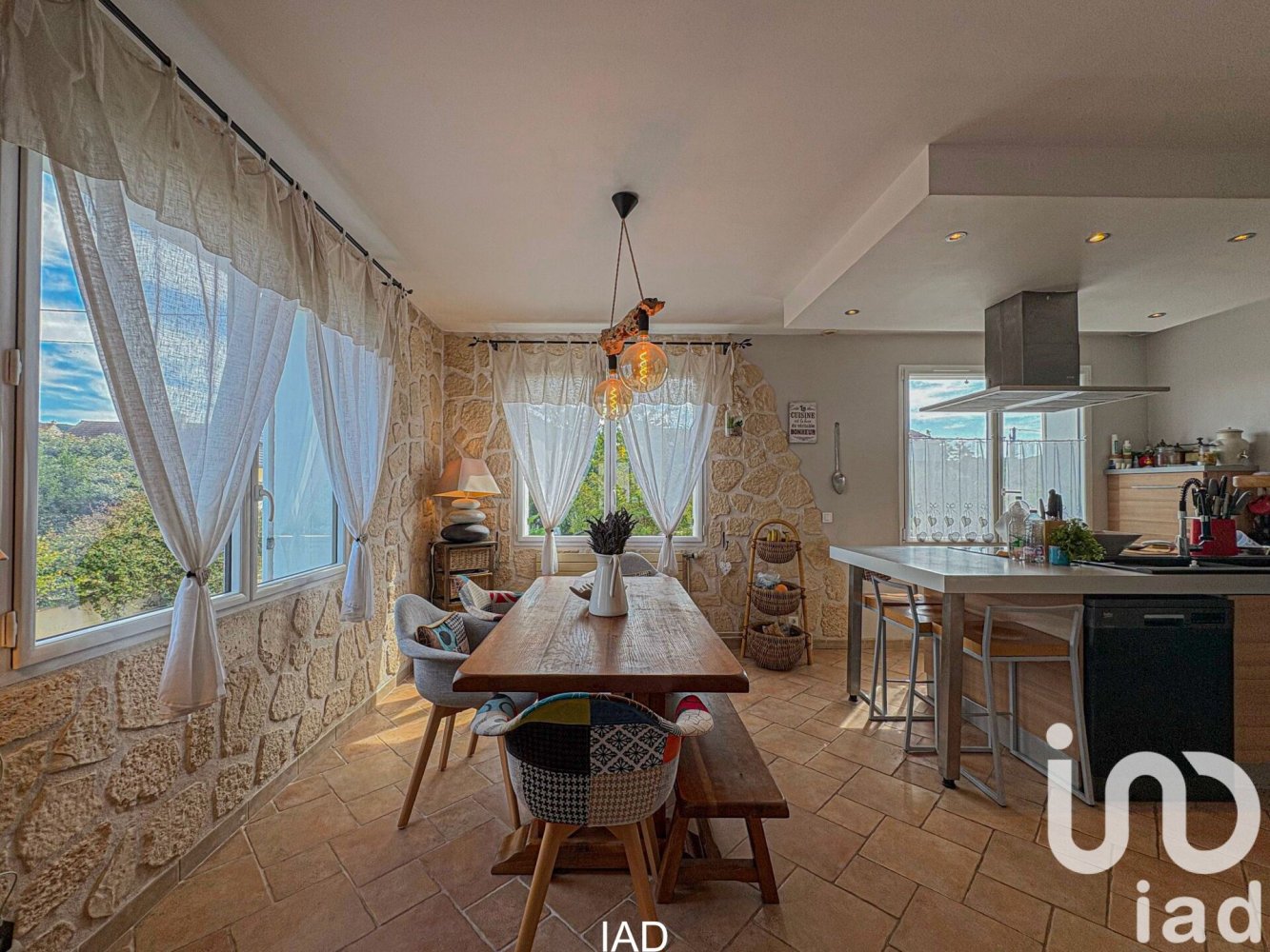 5 bedrooms House in Poissy, France No. 291349