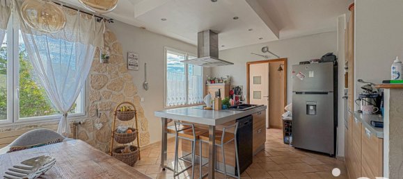 5 bedrooms House in Poissy, France No. 291349 3