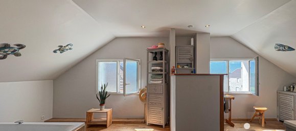 5 bedrooms House in Poissy, France No. 291349 12