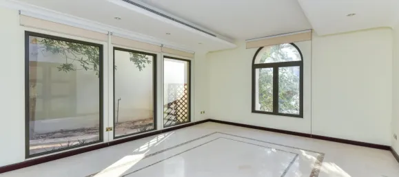 Villa de 4 dormitorios en Palm Jumeirah, UAE No. 106112 2