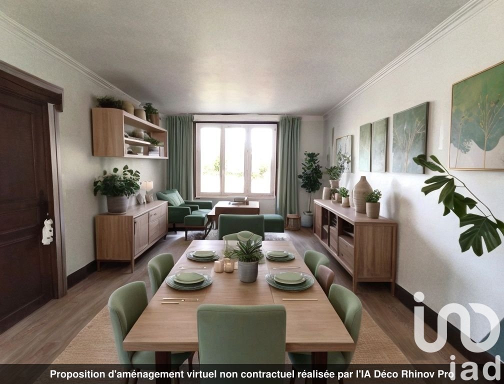 5 bedrooms House in Dreux, France No. 251260