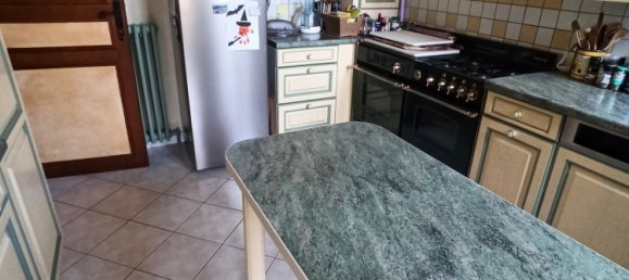 5 bedrooms House in Dreux, France No. 251260 10