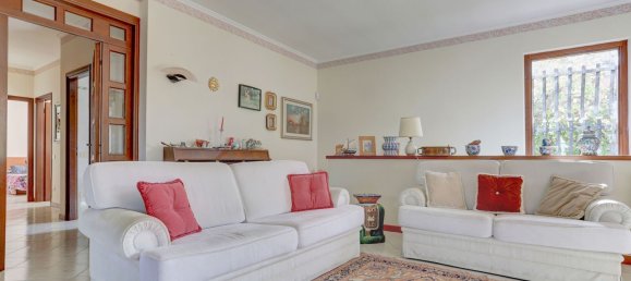 6 rooms Villa in Rignano Flaminio, Italy No. 10611 2