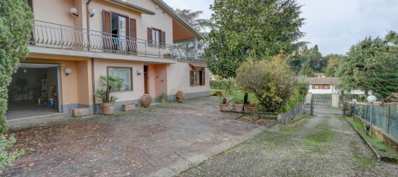 6 rooms Villa in Rignano Flaminio, Italy No. 10611 16