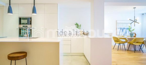 Apartamento de 4 dormitorios en Madrid, Spain No. 110055 18