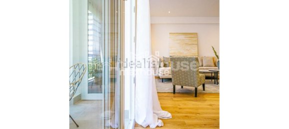 Apartamento de 4 dormitorios en Madrid, Spain No. 110055 17