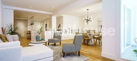 Apartamento de 4 dormitorios en Madrid, Spain No. 110055 23