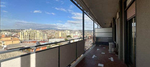 Квартира с 3 комнатами в Катания, Италия № 234242 3