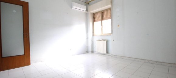 Квартира с 3 комнатами в Катания, Италия № 234242 7