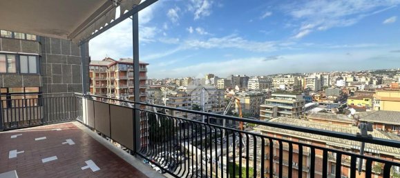 Квартира с 3 комнатами в Катания, Италия № 234242 18