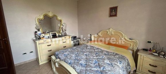 4 bedrooms Apartment in Boretto, Italy No. 101788 13