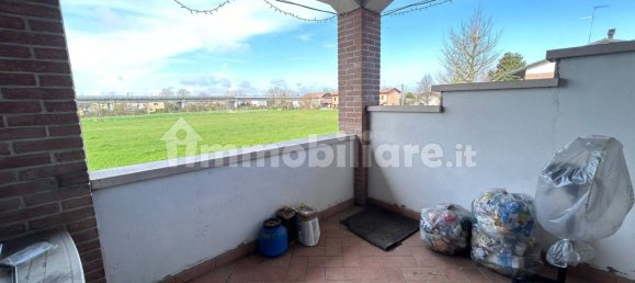 4 bedrooms Apartment in Boretto, Italy No. 101788 10