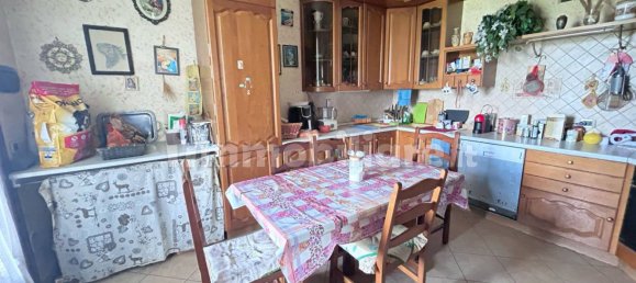 4 bedrooms Apartment in Boretto, Italy No. 101788 8