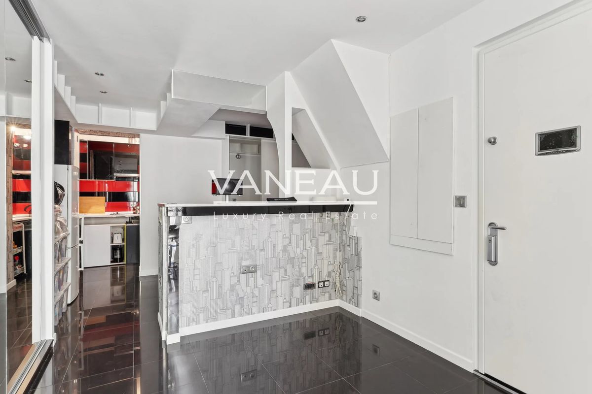 1 bedroom Apartment in Paris, France No. 164882